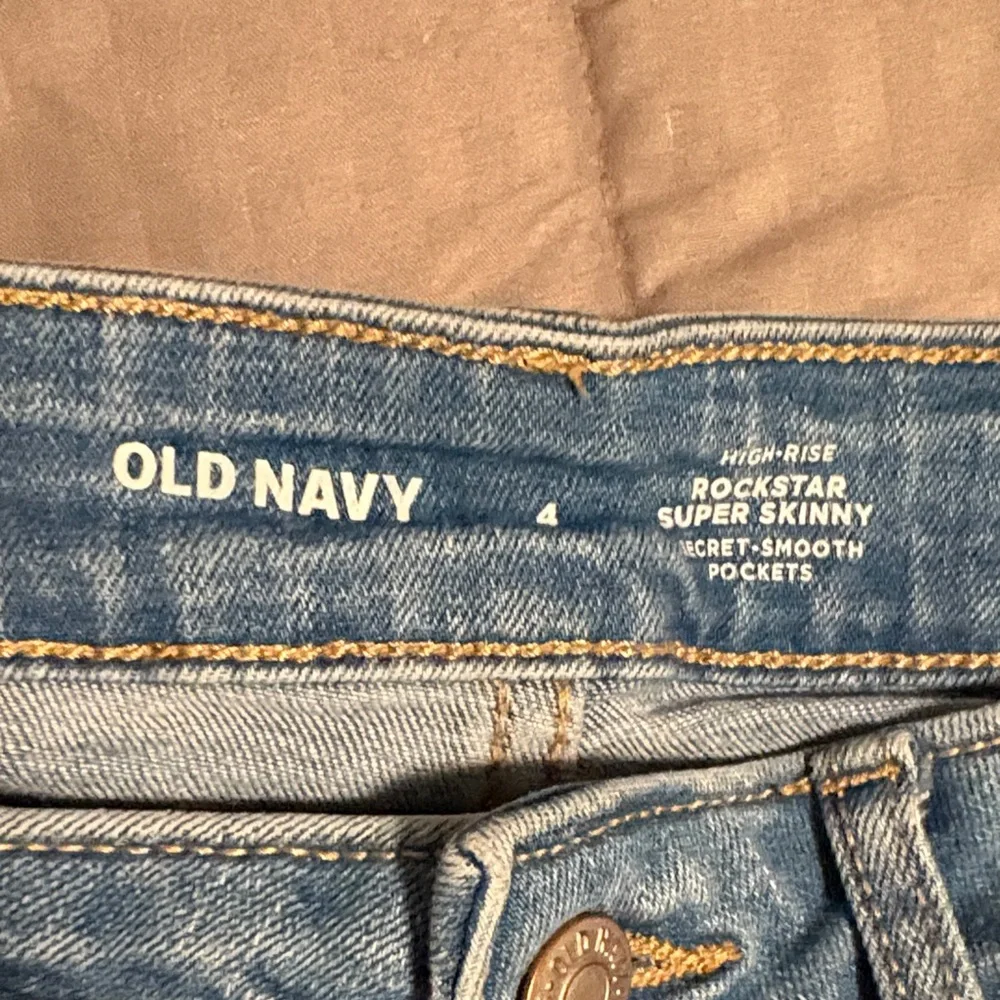 OLD NAVY High-Rise Rockstar Super Skinny Size 4 - Picture 7 of 9